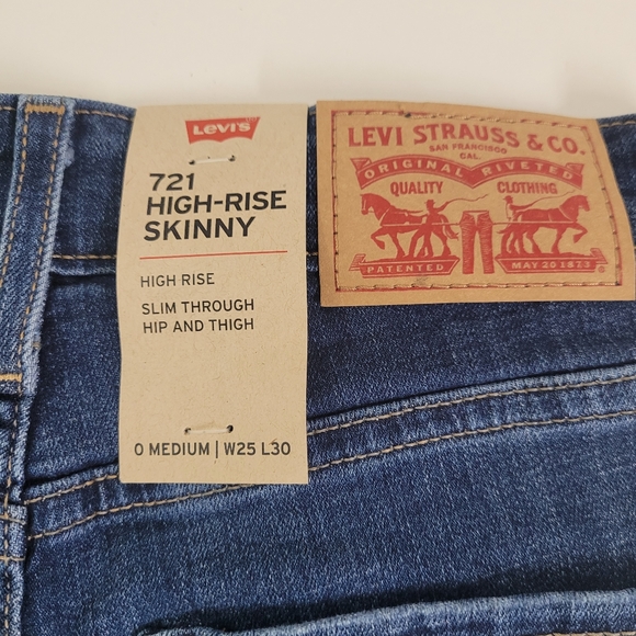 NEW! Women's Levi 721 High Rise Skinny Distressed Jeans - Picture 9 of 10